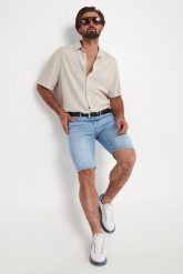 Spodenki męskie jeansowe ARMANI EXCHANGE. Szorty męskie Armani Exchange, bez wzorów, z jeansu. Za 619.00 zł.