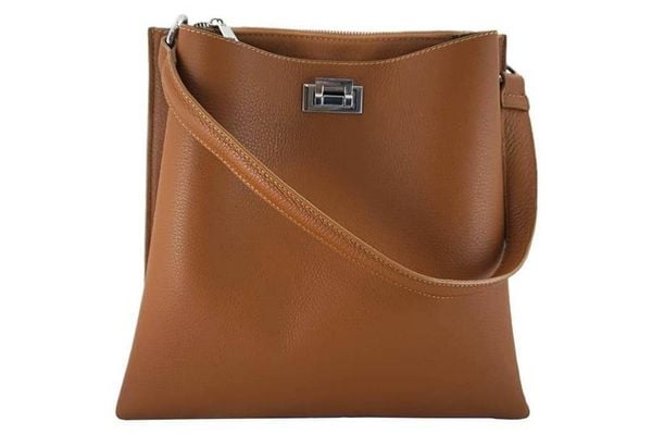 Shopperka skórzana BARBERINI'S j. brązowa 714-12. Brązowe torebki wizytowe damskie Barberinis, bez wzorów, ze skóry, do ręki, duże, bez dodatków. Za 366.99 zł.