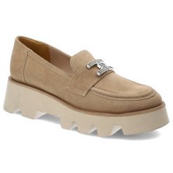Beżowe Półbuty Karino Modne Skórzane Buty Damskie. Brązowe półbuty damskie Karino, z aplikacjami, z weluru, eleganckie, bez obcasa, bez zapięcia. Za 449.00 zł.
