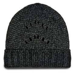Czapka Guess. Czarne czapki damskie Guess, na zimę, z aplikacjami. Za 189.99 zł.