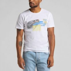 LEE SS PICTURE TEE MĘSKI T-SHIRT WHITE L60ZFE12 112113658. Białe t-shirty męskie Lee, l, bez wzorów, bez kołnierzyka, bez ramiączek. Za 69.99 zł.
