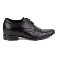 Olivier Buty męskie podwyższające skórzane eleganckie wizytowe P12 czarne. Czarne buty wizytowe męskie bez wzorów, bez obcasa, bez zapięcia. Za 453.66 zł.