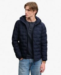 Superdry Pikowana kurtka z kapturem Heat Weld z recyklingowanego poliestru. Niebieskie kurtki męskie Superdry, l, bez wzorów, z materiału, z kapturem. Za 647.05 zł.