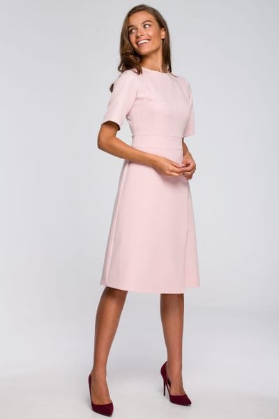 Sukienka elegancka trapezowa z asymetrycznym dołem różowa wizytowa. Czerwone sukienki damskie Stylove, do pracy, s, bez wzorów, biznesowe, z asymetrycznym kołnierzem, bez ramiączek, asymetryczne. Za 309.00 zł.