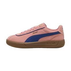 Adidasy Puma Club Klassika Sd, Kobiety. Czerwone obuwie sportowe damskie Puma, bez wzorów, z zamszu, bez zapięcia. W wyprzedaży za 209.00 zł.