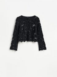 Crochetowy kardigan - czarny. Czarne kardigany damskie Reserved, l, bez wzorów, z bawełny, bez kołnierzyka. Za 119.99 zł.