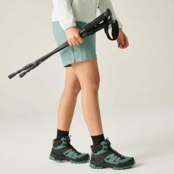 Buty damskie trekkingowe wysokie z membraną Regen Vibram. Zielone obuwie trekkingowe damskie Regatta, z gumy, bez zapięcia. Za 479.99 zł.