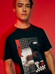 4F T-shirt regular z nadrukiem męski - czarny XL. Czarne koszulki sportowe męskie 4F, m, bez wzorów, z bawełny, bez kołnierzyka, bez ramiączek. Za 79.99 zł.