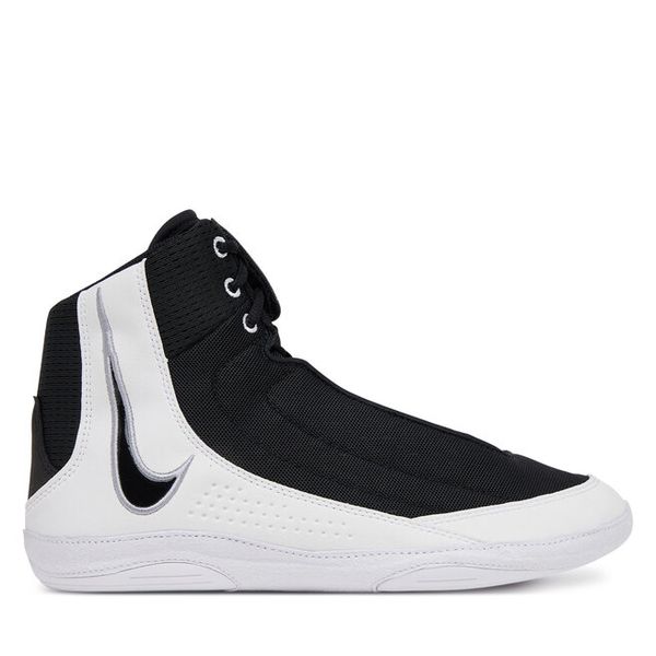 Buty bokserskie Nike. Czarne buty sportowe męskie Nike, bez wzorów, bez zapięcia. Za 389.99 zł.