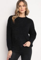 Czarny Dzianinowy Sweter z Warkoczykowym Splotem Akina. Czarne swetry nierozpinane damskie Born2be, m, z aplikacjami, z dzianiny, bez kołnierzyka, bez ramiączek. Za 49.99 zł.