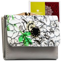 Mały portfelik damski ze skóry naturalnej w zielonym kolorze PTN PH32-LFL Peterson. Zielone portfele damskie Peterson, ze skóry. Za 69.99 zł.