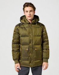 WRANGLER MĘSKA KURTKA ZIMOWA PARKA JACKET IVY GREEN 112357395 W4E6016396. Zielone kurtki męskie Wrangler, na zimę, m, bez wzorów, bez kaptura. Za 499.99 zł.