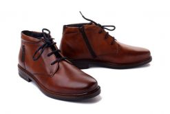 BUGATTI 311-A8Z33-4100 6300 cognac, botki męskie. Brązowe botki męskie Bugatti, na zimę, bez wzorów, bez obcasa, bez zapięcia. Za 479.90 zł.