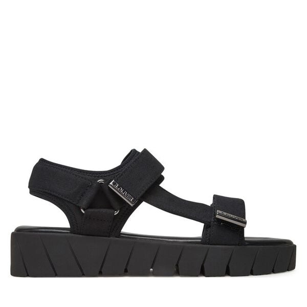 Sandały s.Oliver. Czarne sandały damskie S.Oliver, bez wzorów, bez obcasa, na koturnie, bez zapięcia. Za 149.99 zł.