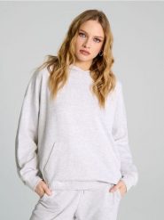 Bluza hoodie z kieszenią - szary. Szare bluzy damskie Sinsay, l, bez wzorów, z dzianiny, bez ramiączek, bez kaptura. W wyprzedaży za 22.99 zł.
