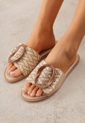 Ciemnobeżowe Klapki z Plecionką i Geometryczną Klamrą Nemornell. Brązowe klapki damskie Renee, na lato, bez wzorów, boho, bez obcasa, na płaskiej podeszwie, bez zapięcia. Za 79.99 zł.