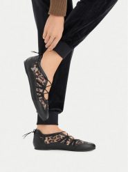 Juicy Couture Baleriny CEO-JC5588 Czarny. Czarne balerinki damskie Juicy Couture, bez wzorów, ze skóry, bez obcasa, bez zapięcia. Za 179.99 zł.