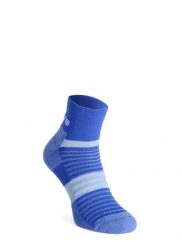 Skarpety do biegania Inov-8 Active Mid Sock. Niebieskie skarpety męskie Inov-8, bez wzorów, z materiału. Za 54.99 zł.