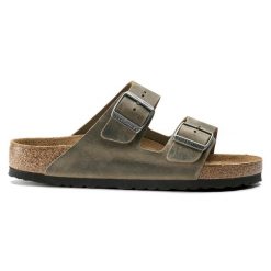 BIRKENSTOCK ARIZONA FL WB FADED Klapki męskie khaki. Zielone klapki męskie Birkenstock, bez wzorów, bez zapięcia. Za 449.99 zł.