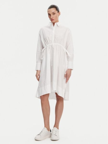 French Connection Sukienka koszulowa 71NZS Biały Regular Fit. Białe sukienki damskie French Connection, na co dzień, s, bez wzorów, z bawełny, bez kołnierzyka, bez ramiączek, koszulowe. Za 149.99 zł.