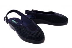 ADANEX BIL30VD BIO 22885 GR/CZ, sandały damskie. Niebieskie sandały damskie Adanex, bez wzorów, bez obcasa, bez zapięcia. Za 71.33 zł.