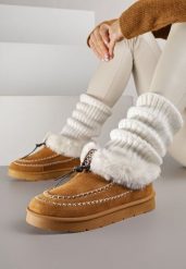 Brązowe Śniegowce na Platformie Ozdobione Haftem i Futerkiem Linedis. Brązowe śniegowce damskie Renee, z futra, bez zapięcia. Za 99.99 zł.