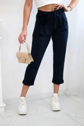 Spodnie Punto z ozdobnym kwiatem granatowe. Spodnie materiałowe damskie KESI, na lato, z aplikacjami, z bawełny, eleganckie, plus size. Za 184.01 zł.