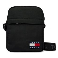 Saszetka Tommy Jeans. Czarne saszetki i nerki męskie Tommy Jeans, bez wzorów, z jeansu. Za 249.99 zł.