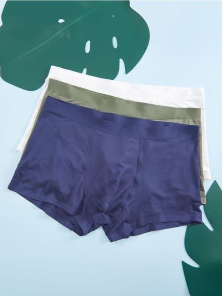 Bokserki 3 pack - zielony. Zielone bokserki męskie Sinsay, bez wzorów, z elastanu. Za 39.99 zł.