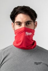 Milwaukee MILWAUKEE CHUSTA NA TWARZ I SZYJĘ PREMIUM CZERWONA. Czerwone szaliki męskie Milwaukee, bez wzorów, z dresówki. Za 82.99 zł.