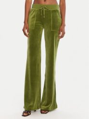 Juicy Couture Spodnie dresowe Layla JCSEBJ001G Zielony Regular Fit. Zielone spodnie dresowe damskie Juicy Couture, bez wzorów, z dresówki. Za 309.99 zł.