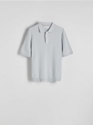 Strukturalny sweter polo - jasnoniebieski. Niebieskie swetry męskie Reserved, l, bez wzorów, z bawełny, bez kołnierzyka, bez ramiączek. W wyprzedaży za 79.99 zł.