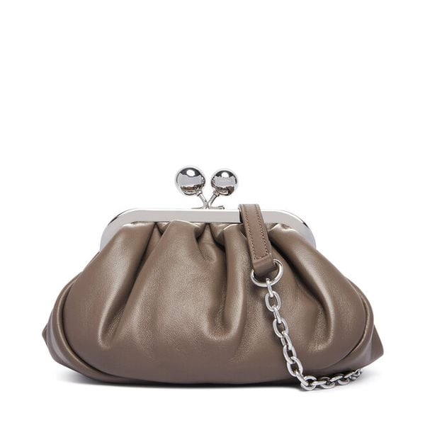 Torebka Weekend Max Mara. Brązowe torebki do ręki damskie Weekend Max Mara, bez wzorów, bez dodatków. Za 1,239.00 zł.