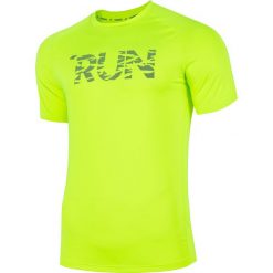 Koszulka do biegania męska TSMF205 - soczysta zieleń neon. Zielone t-shirty męskie 4F, m, bez wzorów, z dzianiny, bez kołnierzyka, bez ramiączek. W wyprzedaży za 39.99 zł.