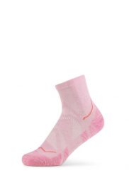 Skarpety biegowe Buff Dryflx Quarter Sock DQ. Czerwone skarpetki damskie Buff, bez wzorów, z elastanu. Za 108.89 zł.