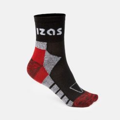 Skarpety sportowe Fiori: wszechstronność i wsparcie przy każdym ruchu, komfort i. Czarne skarpetki damskie IZAS, bez wzorów. Za 130.39 zł.