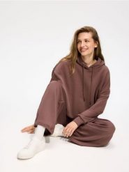 Bluza z kapturem - brązowy. Brązowe bluzy damskie Reserved, l, bez wzorów, z bawełny, bez ramiączek, z kapturem. Za 129.99 zł.