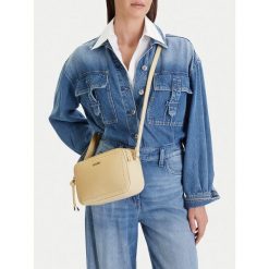 Torebka Lasocki. Brązowe listonoszki damskie Lasocki, bez wzorów, bez dodatków. Za 159.99 zł.