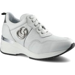 Białe Sneakersy Karino Damskie Modne Półbuty. Białe półbuty damskie Karino, z aplikacjami, ze skóry, sportowe, bez obcasa, bez zapięcia. Za 245.00 zł.