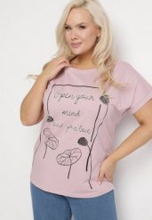 Jasnofioletowy Bawełniany T-shirt z Nadrukiem i Cyrkoniami Ertebis. Fioletowe t-shirty damskie Born2be, xl, bez wzorów, z bawełny, eleganckie, bez kołnierzyka, bez ramiączek. Za 39.99 zł.