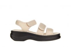 Sandały Azaleia Tania Soft Therapy Pap Off White Black 198024, Biały/Czarny, Materiał - 39. Brązowe sandały damskie Azaleia, bez wzorów, z materiału, bez obcasa, bez zapięcia. W wyprzedaży za 89.10 zł.