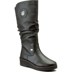 Kozaki RIEKER - Y4668-00 Schwarz. Czarne kozaki damskie Rieker, z aplikacjami, ze skóry, bez obcasa, na obcasie, bez zapięcia. W wyprzedaży za 299.00 zł.