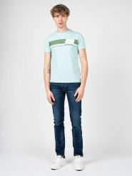 Pepe Jeans T-shirt Kade | | Mężczyzna |. T-shirty męskie Pepe Jeans, m, bez wzorów, z jeansu, bez kołnierzyka, bez ramiączek. W wyprzedaży za 99.00 zł.