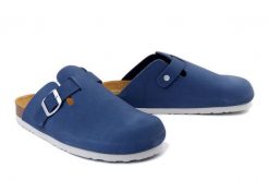 DR. BRINKMANN 600101-51 hellblau, klapki damskie. Niebieskie klapki damskie Dr. Brinkmann, na lato, bez wzorów, ze skóry, bez obcasa, bez zapięcia. Za 284.90 zł.
