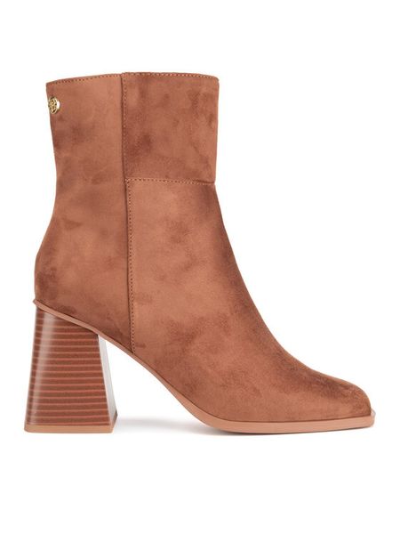 Nine West Botki WFA3361-1 Brązowy. Brązowe botki damskie Nine West, bez wzorów, z materiału, bez obcasa, na słupku, bez zapięcia. Za 195.99 zł.