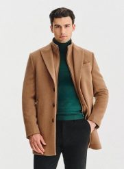 PAKO LORENTE – Kamelowy płaszcz męski z odpinaną stójką. Płaszcze męskie Pako Lorente, na jesień, m, bez wzorów, z poliesteru, bez kołnierzyka, bez kaptura. Za 999.99 zł.