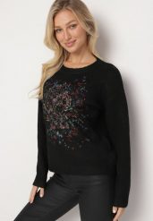 Czarny Sweter Ozdobiony Haftowanym Wzorem Inadrea. Czarne swetry nierozpinane damskie Born2be, bez wzorów, z jeansu, eleganckie, bez kołnierzyka, bez ramiączek. Za 159.99 zł.