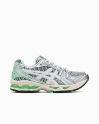Buty trekkingowe ASICS Gel-Kayano 14 Srebrny/Zielony. Szare trekkingi męskie Asics, z gumy, bez zapięcia. Za 881.40 zł.