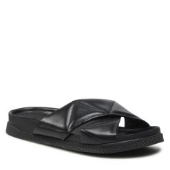 Klapki Nessi. Czarne klapki damskie Nessi, bez wzorów, bez obcasa, bez zapięcia. Za 269.99 zł.
