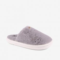 Damskie szare klapki z złotą tasiemką. Szare klapki damskie Coqui, z aplikacjami, eleganckie, bez obcasa, bez zapięcia. Za 140.99 zł.